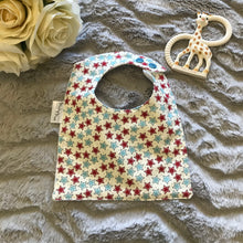 Load image into Gallery viewer, Nappy Cover, Bucket Hat and Baby Bib set stars
